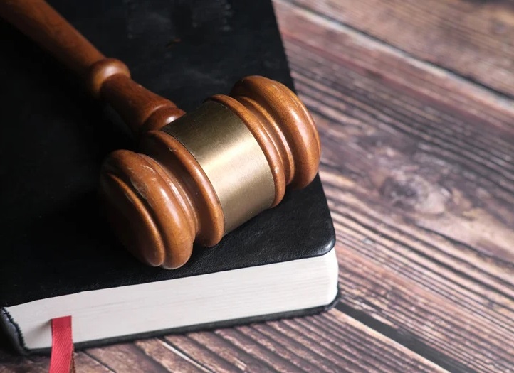 賞善罰惡的故事