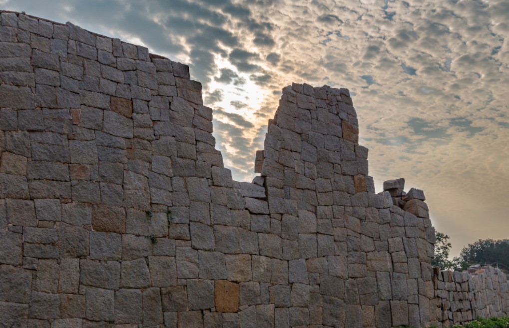 繼承者們-侍奉者的特質 I